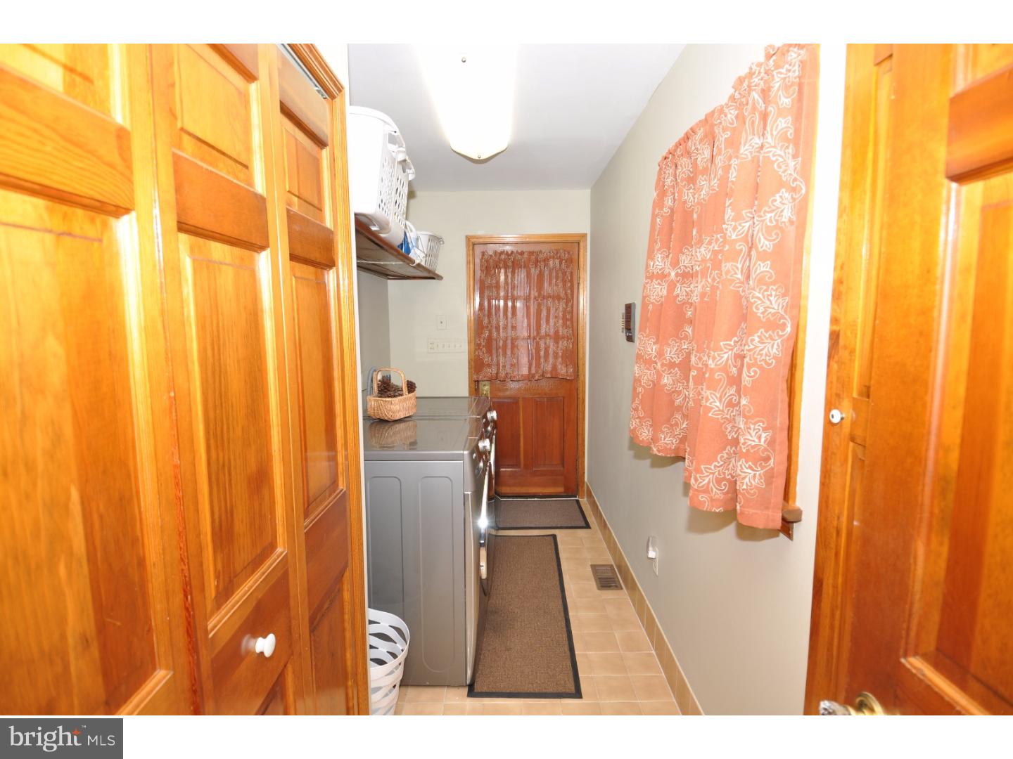 205 Georgetown Road Columbus, NJ 08022 - Photo 12 of 25 Laundry Room