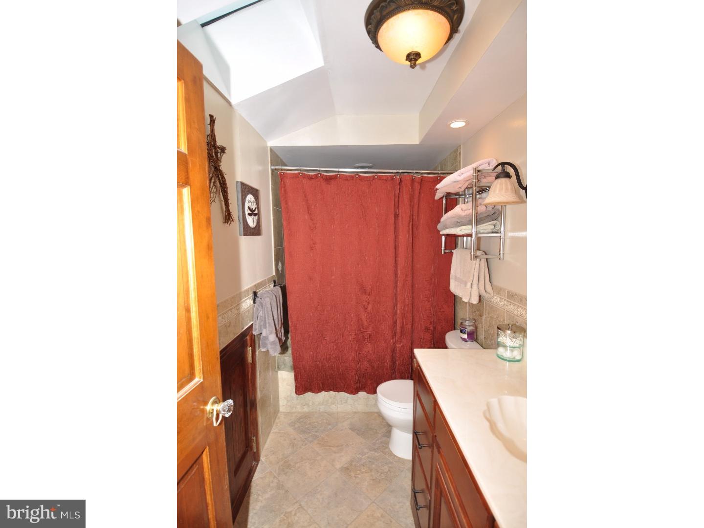 205 Georgetown Road Columbus, NJ 08022 - Photo 18 of 25 Bathroom