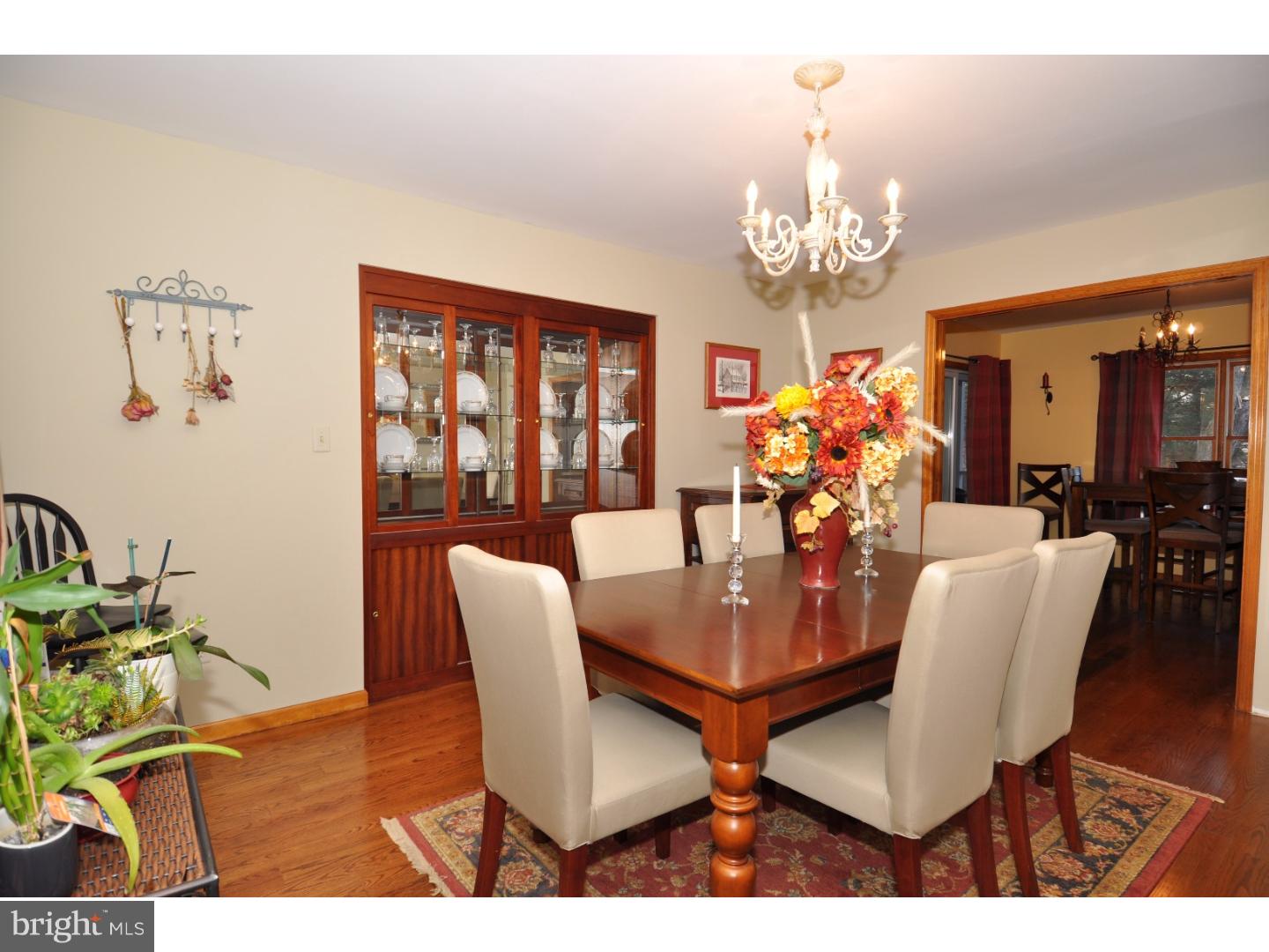 205 Georgetown Road Columbus, NJ 08022 - Photo 4 of 25 Dining Room