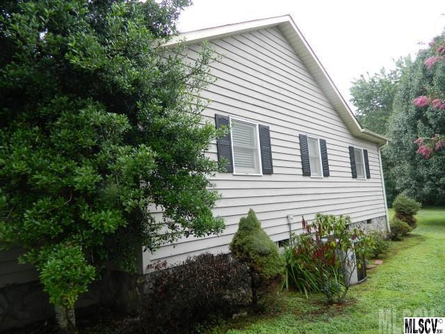 1672 Union Grove Road Lenoir, NC 28645 - Photo 5 of 13 Gallery Image 5