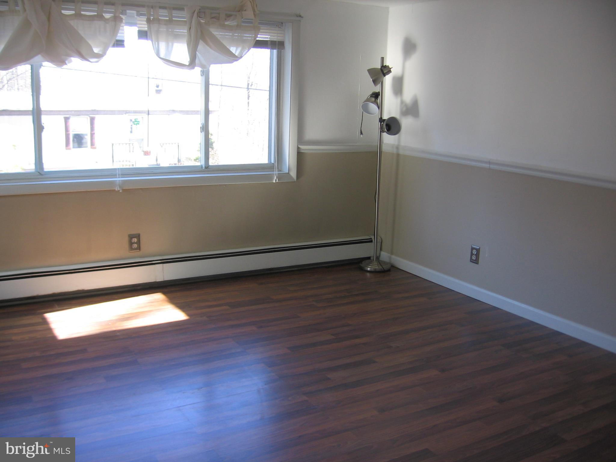 584 South Mount Pleasant Road Lebanon, PA 17042 - Photo 8 of 11 Large window in living room