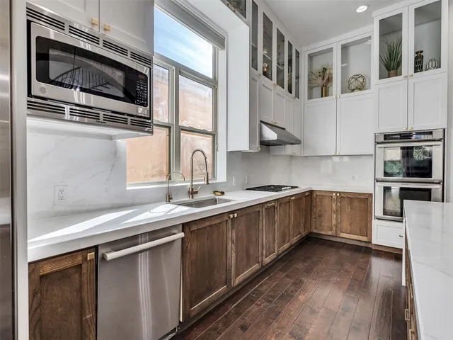 $1,150,000 | 1007 Oyster Bank Circle, Sugar Land, TX 77478