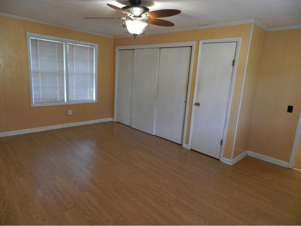 349 Church Road Fall Branch, TN 37656 - Photo 4 of 15 Master Closets
