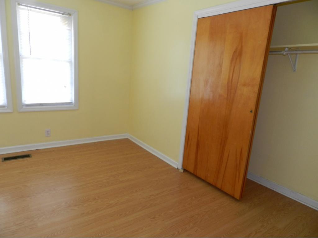 349 Church Road Fall Branch, TN 37656 - Photo 8 of 15 2nd Bedroom