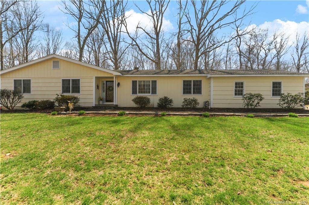 107 Foxwood Road South Guilford, CT 06437 - Photo 1 of 1 Gallery Image 1