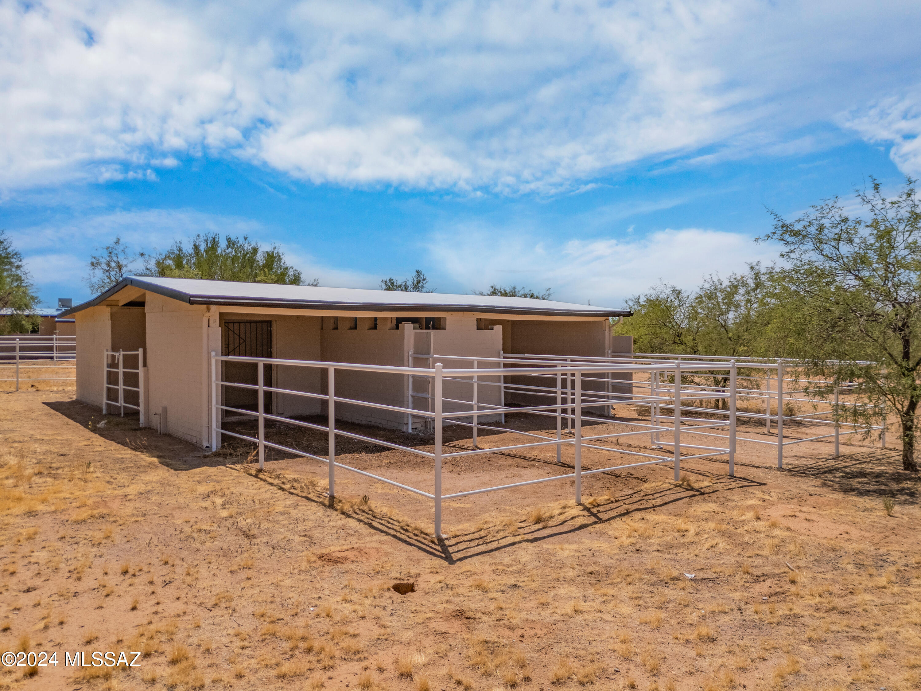 13332 West Trail Dust Road Tucson, AZ 85743 - Photo 20 of 25 Gallery Image 20