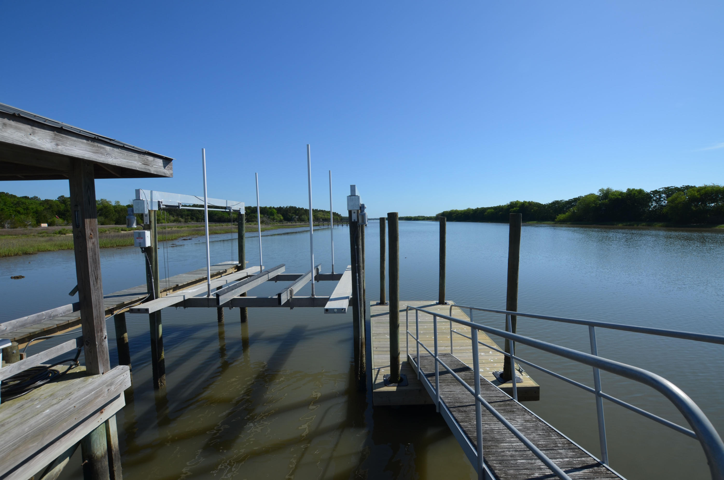7951 Doar Road Awendaw, SC 29429 - Photo 8 of 47 Dock-Lift-and-floater