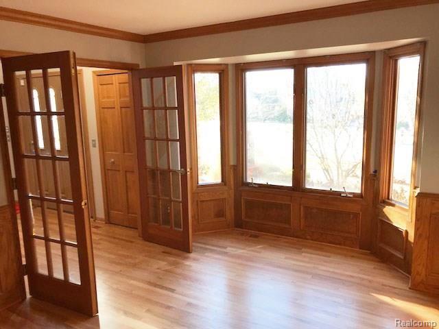 348 Oakbridge Drive Rochester, MI 48306 - Photo 12 of 35