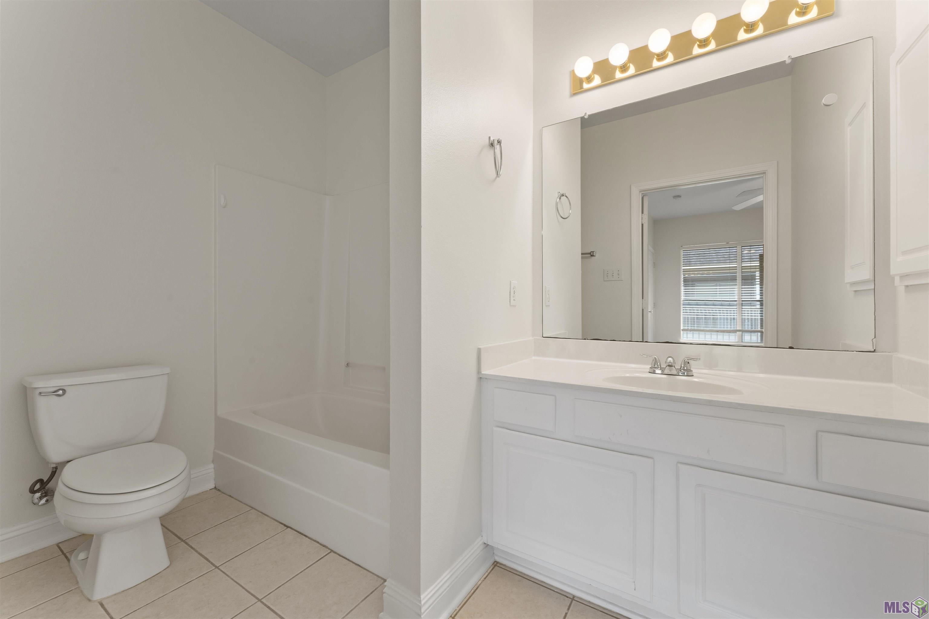 5151 Etta Street, Unit 3F Baton Rouge, LA 70820 - Photo 11 of 16 Gallery Image 11