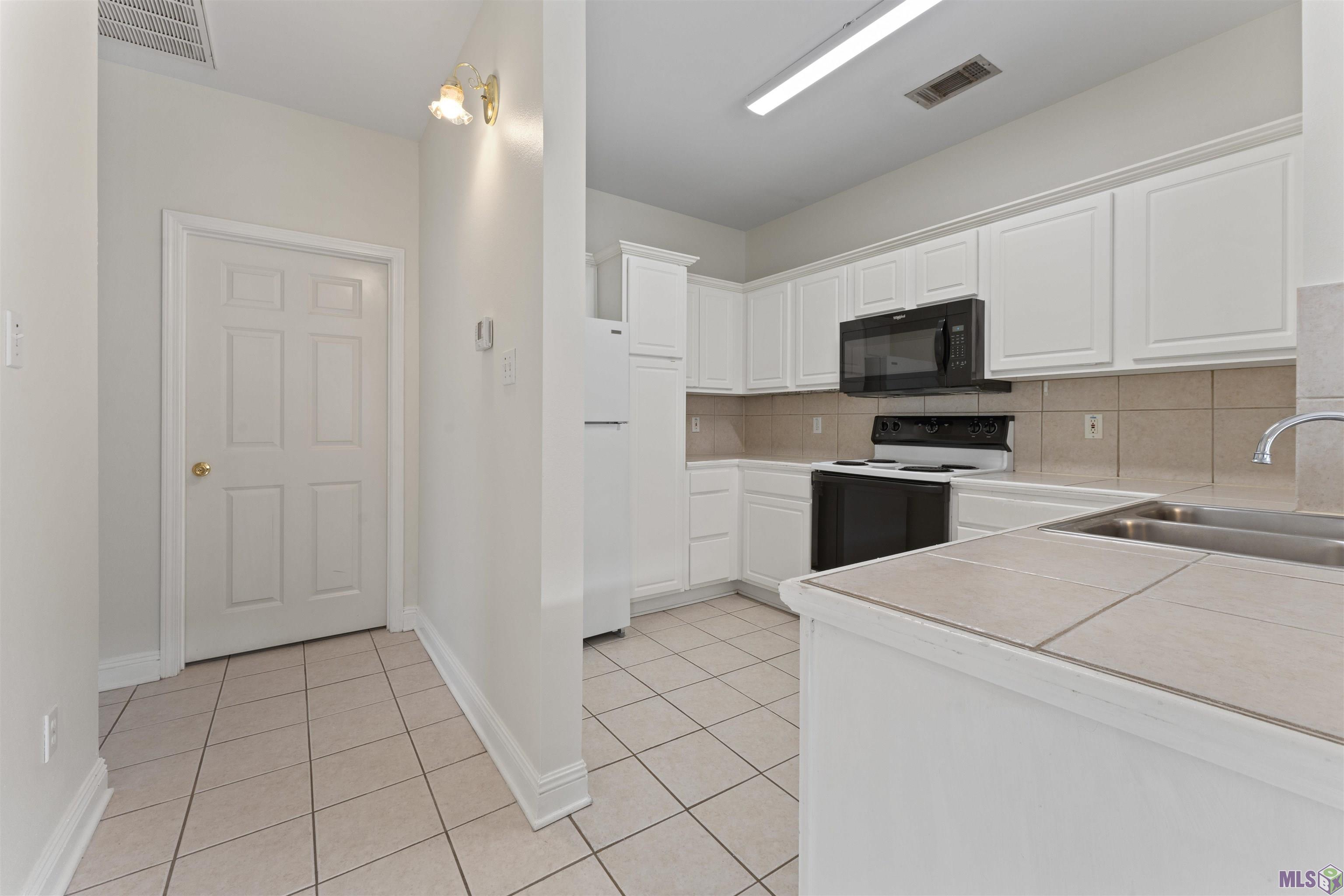 5151 Etta Street, Unit 3F Baton Rouge, LA 70820 - Photo 7 of 16 Gallery Image 7