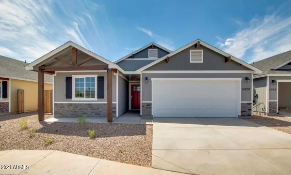 $2,695 | 5735 South 12th Lane, Phoenix, AZ 85041
