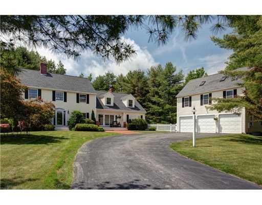 44 Merrill Road Falmouth, ME 04105 - Photo 1 of 15 Exterior Front.