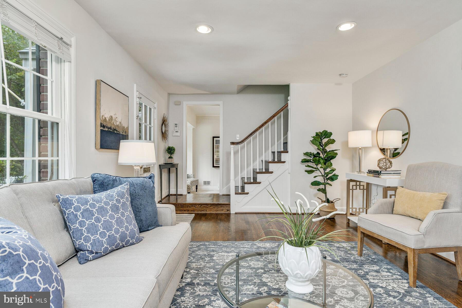5705 Harwick Road Bethesda, MD 20816 - Photo 17 of 56 Living Room