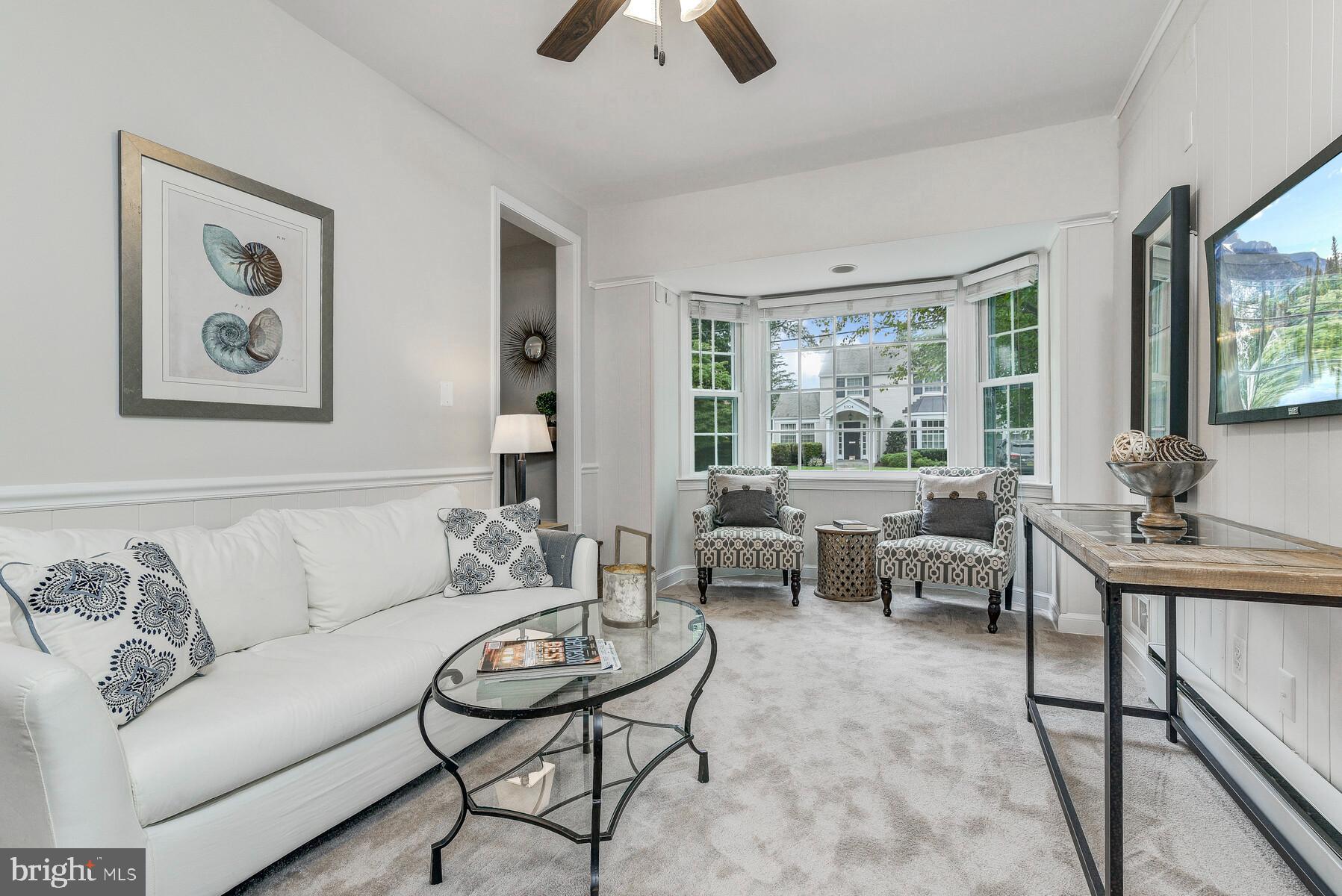 5705 Harwick Road Bethesda, MD 20816 - Photo 5 of 56 Main floor den/office with half bath