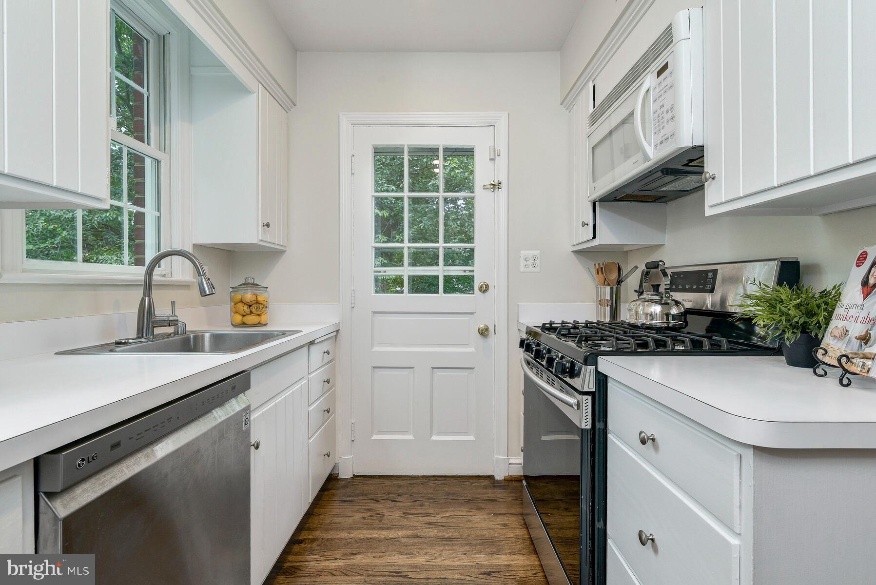 5705 Harwick Road Bethesda, MD 20816 - Photo 6 of 56 Efficient galley kitchen