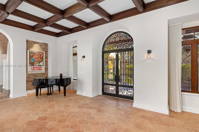 $28,000,000 | 221 Casuarina Concourse, Coral Gables, FL 33143