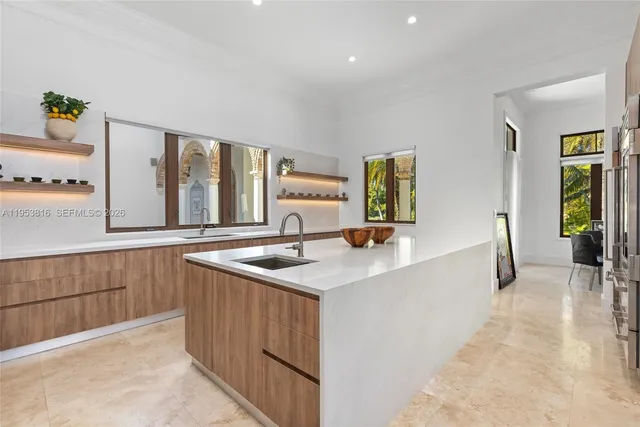 $28,000,000 | 221 Casuarina Concourse, Coral Gables, FL 33143