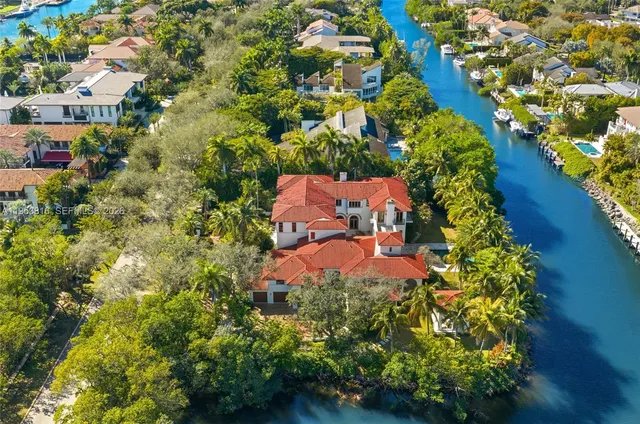 $28,000,000 | 221 Casuarina Concourse, Coral Gables, FL 33143