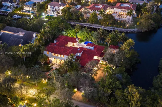 $28,000,000 | 221 Casuarina Concourse, Coral Gables, FL 33143