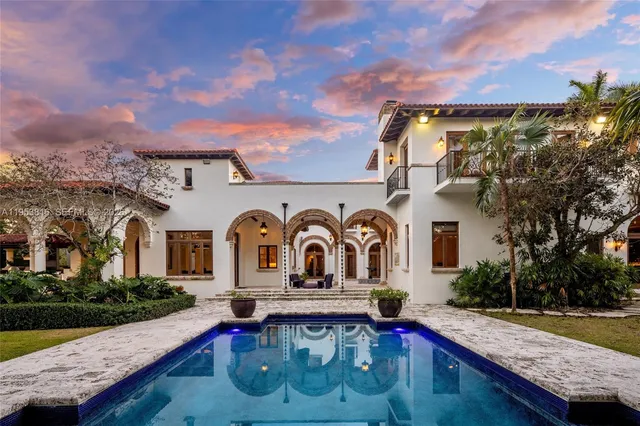 $28,000,000 | 221 Casuarina Concourse, Coral Gables, FL 33143