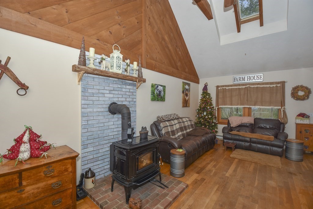 39 Allen Road Sturbridge, MA 01566 - Photo 6 of 22