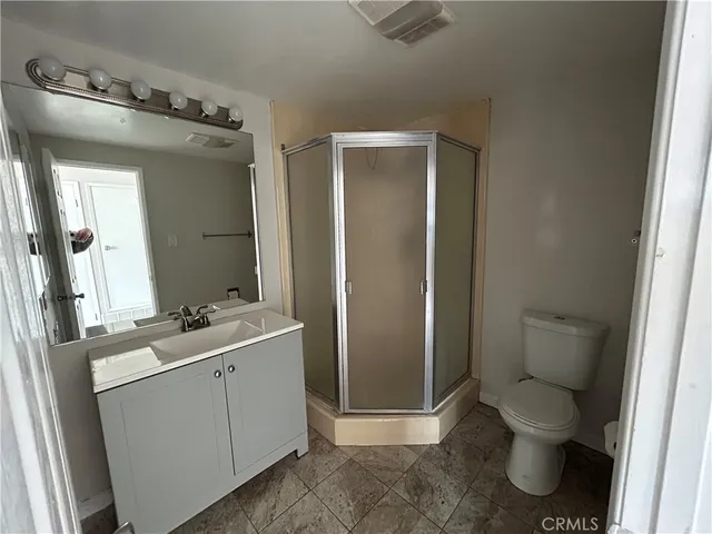 $2,950 | 3604 North Country Club Drive, Long Beach, CA 90807