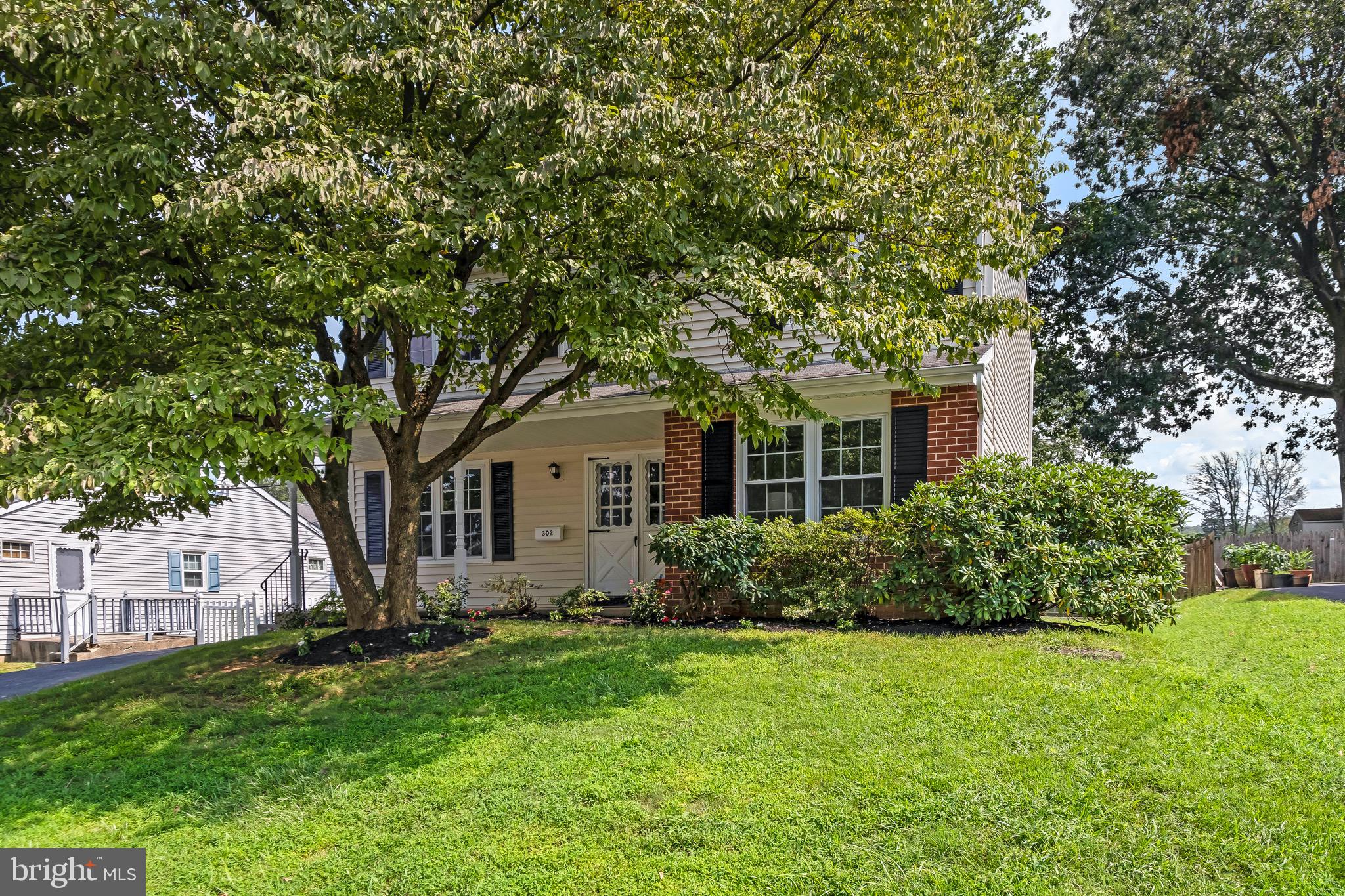 302 Paper Mill Road Oreland, PA 19075 - Photo 2 of 26 Gallery Image 2