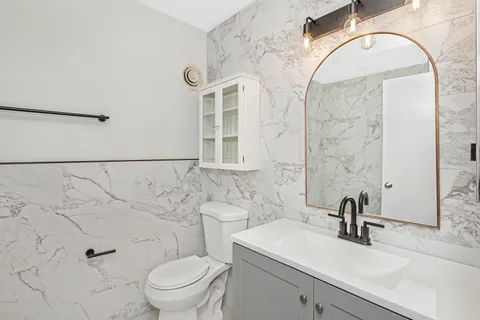 1760 West Wrightwood Avenue, Unit 113, Chicago, IL 60614