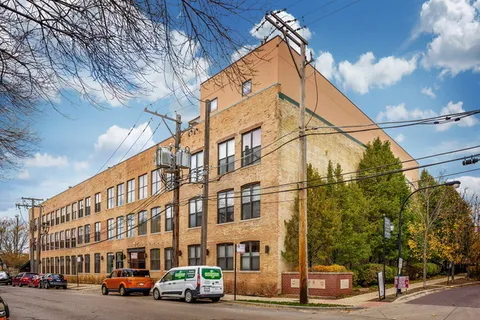 1760 West Wrightwood Avenue, Unit 113, Chicago, IL 60614