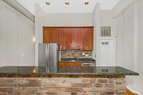 1760 West Wrightwood Avenue, Unit 113, Chicago, IL 60614