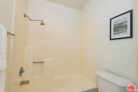 $395,000 | 7025 Glade Avenue, Unit 24, Canoga Park, CA 91303