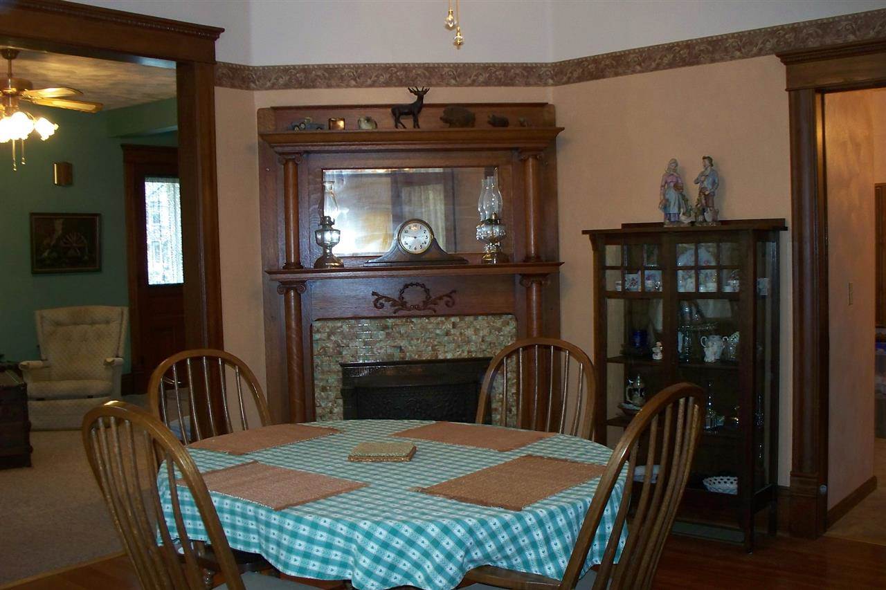 307 East Court Street Cambridge, IL 61238 - Photo 9 of 24