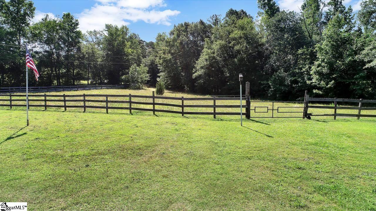 400 River Road Belton, SC 29627 - Photo 10 of 36