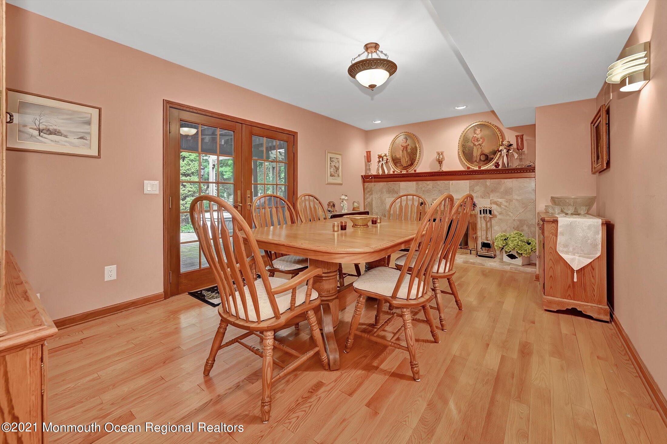 82 Church Road Morganville, NJ 07751 - Photo 13 of 35 13-14097909