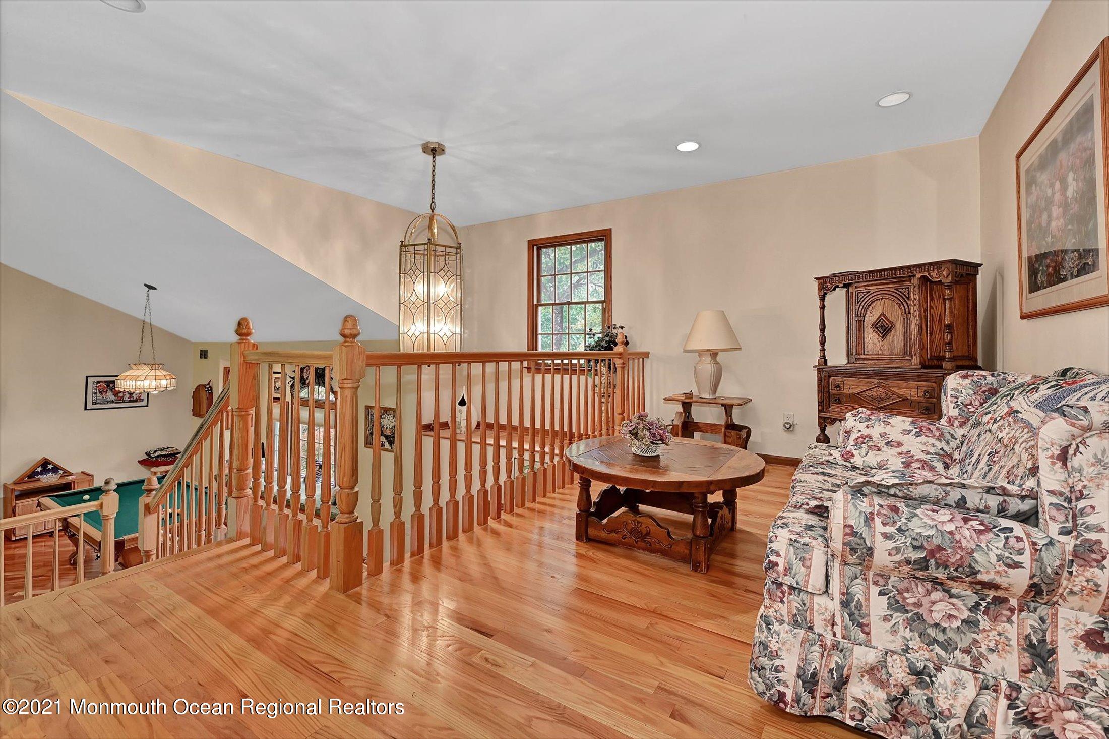 82 Church Road Morganville, NJ 07751 - Photo 21 of 35 21-14097944