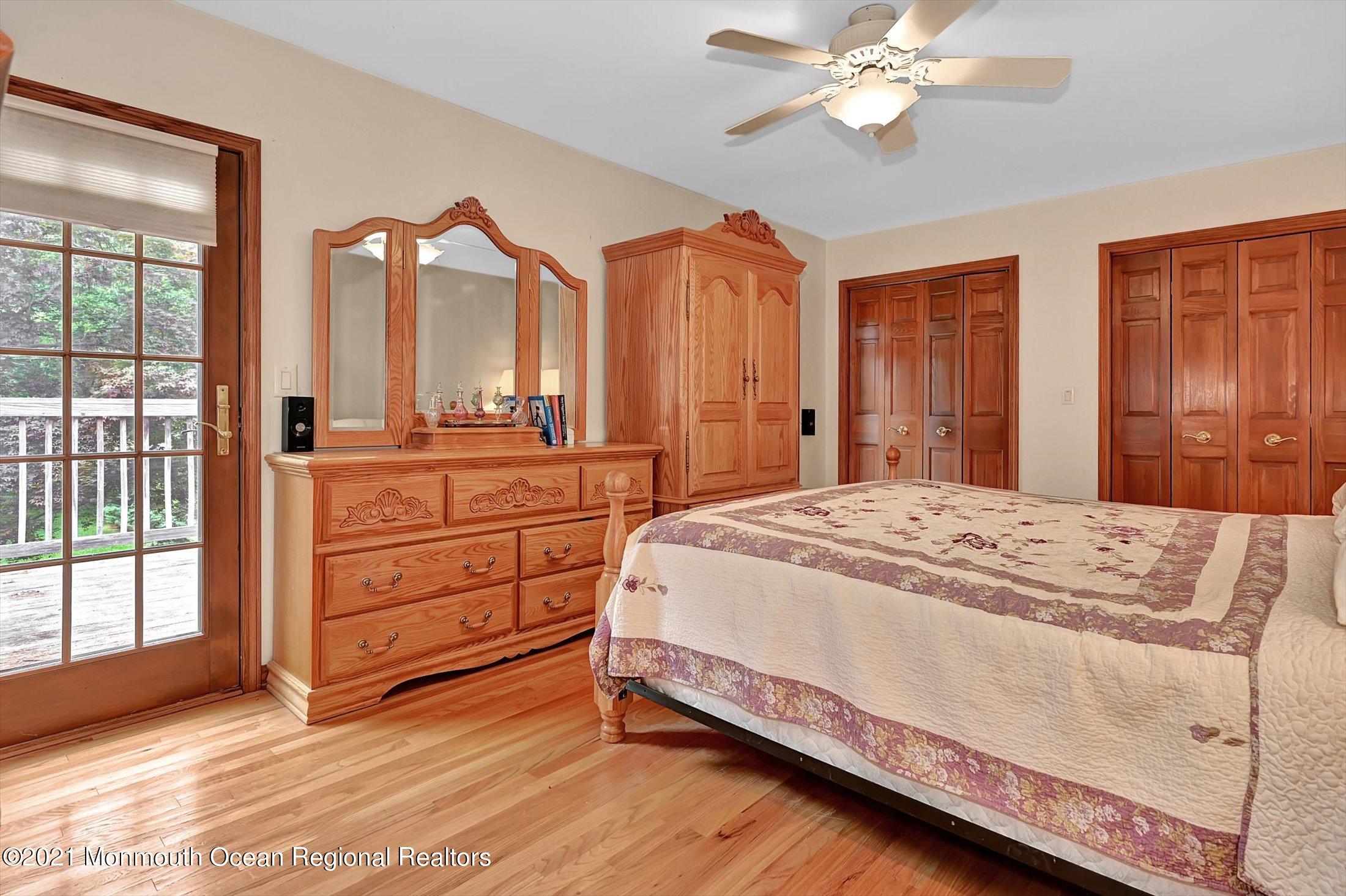 82 Church Road Morganville, NJ 07751 - Photo 22 of 35 22-14097980