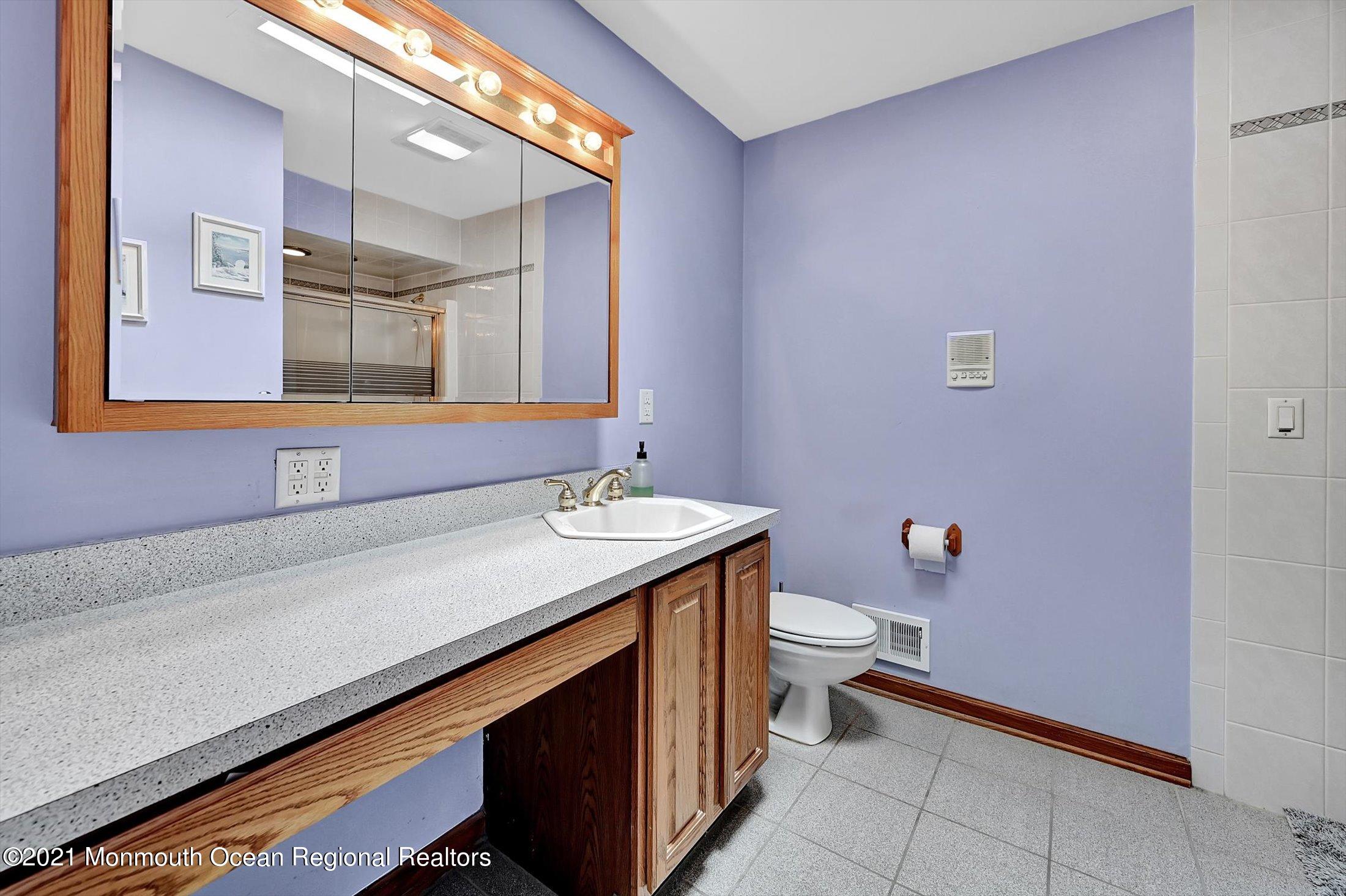 82 Church Road Morganville, NJ 07751 - Photo 24 of 35 24-14097991