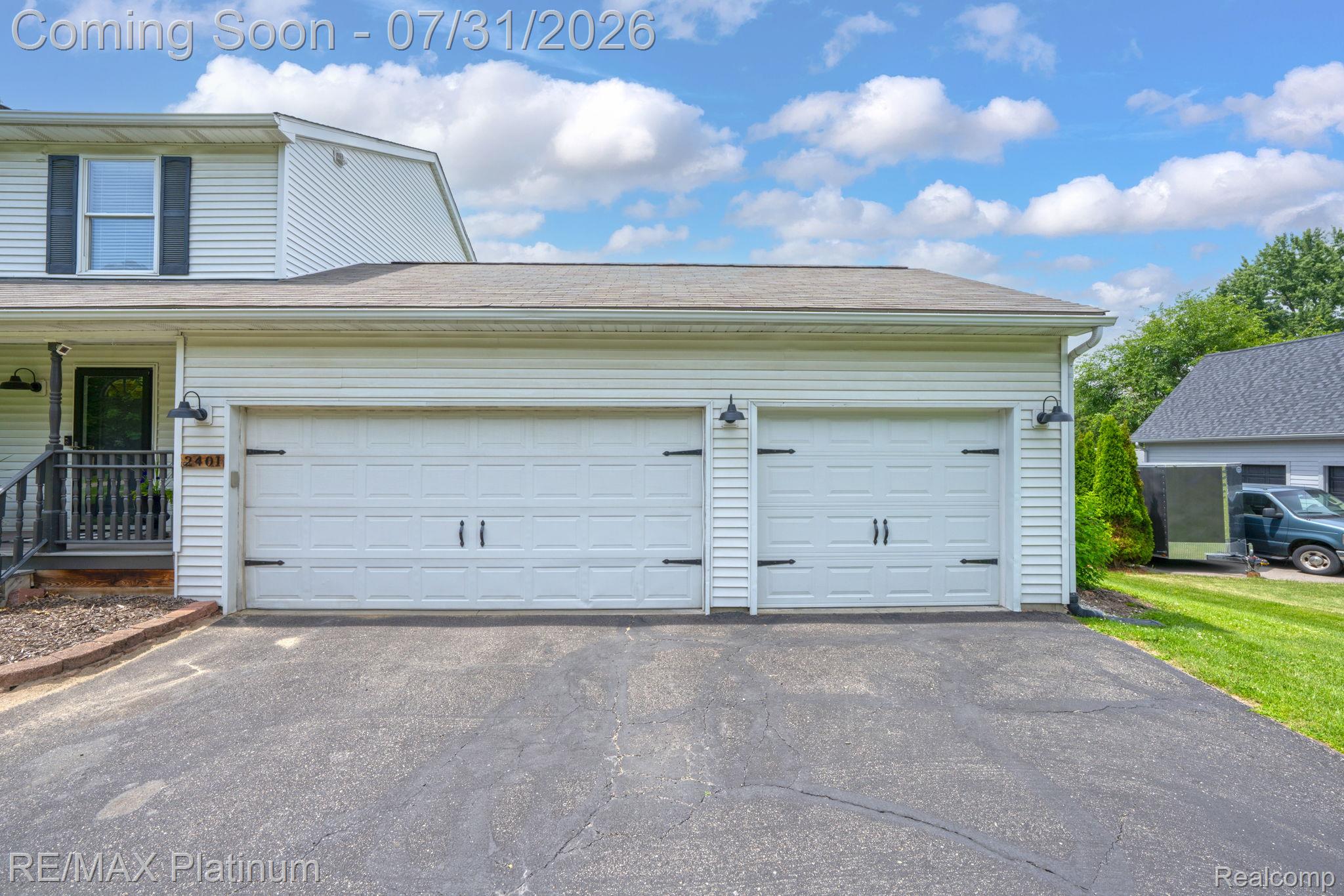 2401 Golf Club Road Howell, MI 48843 - Photo 20 of 37 2401 Golf Club Drive Howell EXT-6.jpg