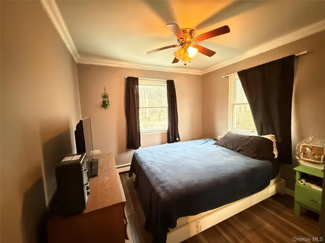 $876,500 | 4 Manor Hills Drive, Manorville, NY 11949