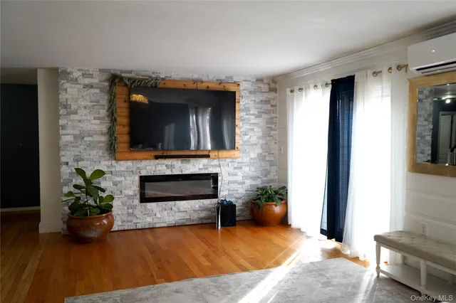 $876,500 | 4 Manor Hills Drive, Manorville, NY 11949