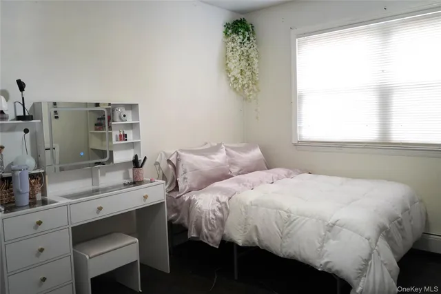 $876,500 | 4 Manor Hills Drive, Manorville, NY 11949