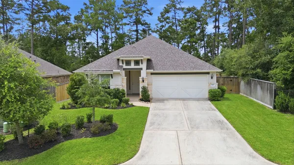 $384,999 | 297 Scarlet Maple Way, Willis, TX 77318
