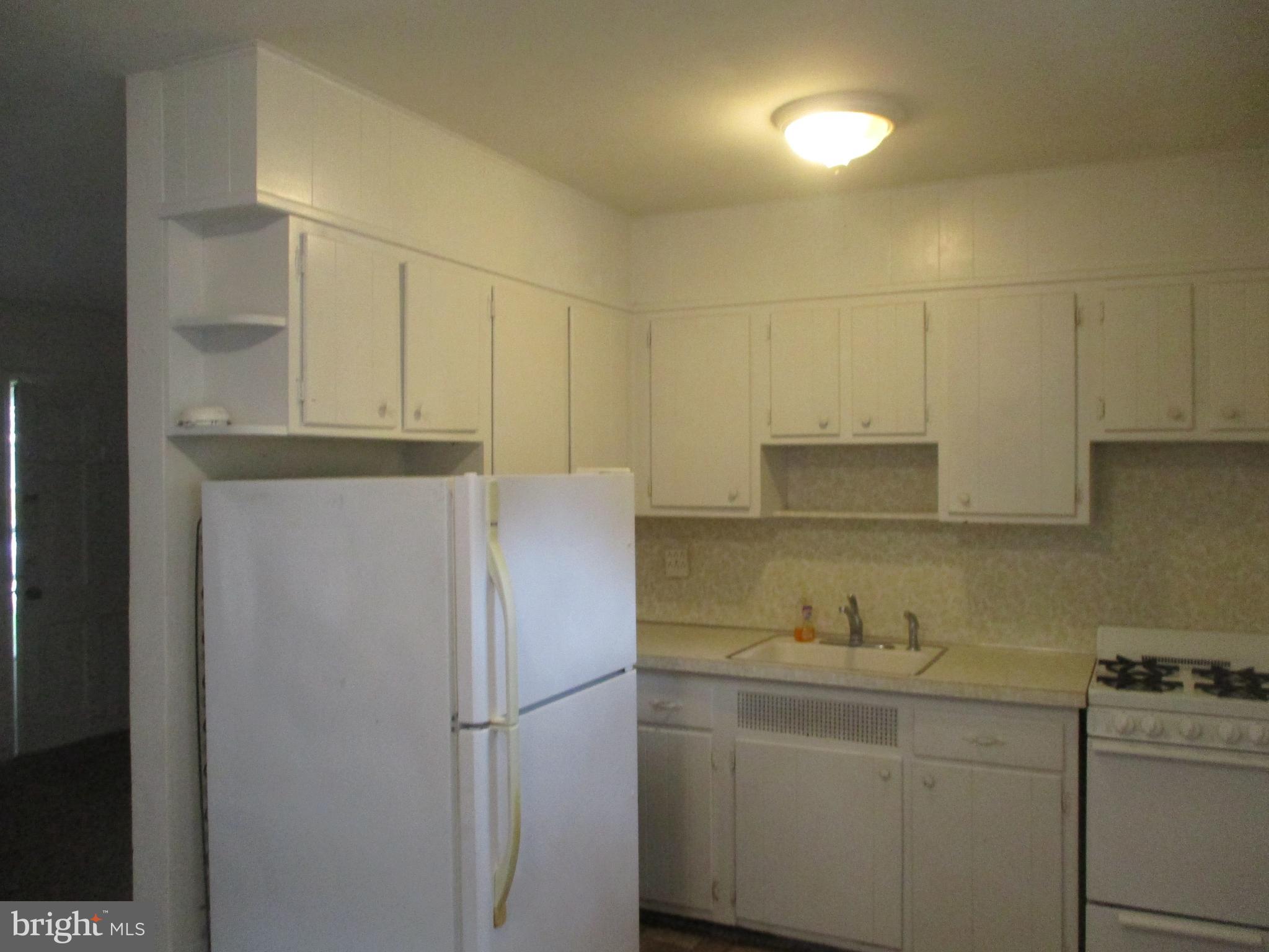 72 Stanford Road Cherry Hill, NJ 08034 - Photo 4 of 8