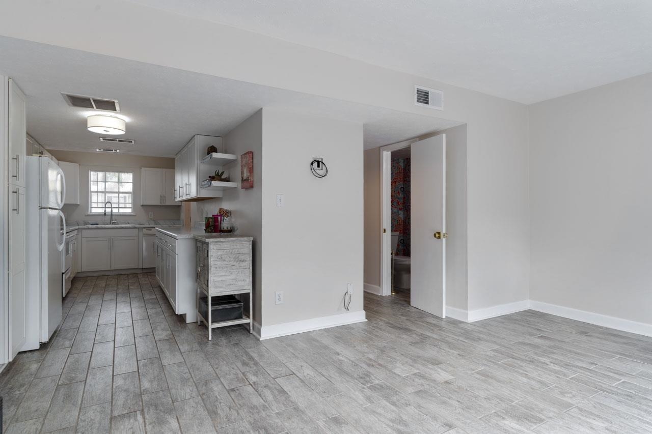 1625 Centerville Road, Unit 5 Tallahassee, FL 32308 - Photo 17 of 20 Gallery Image 17