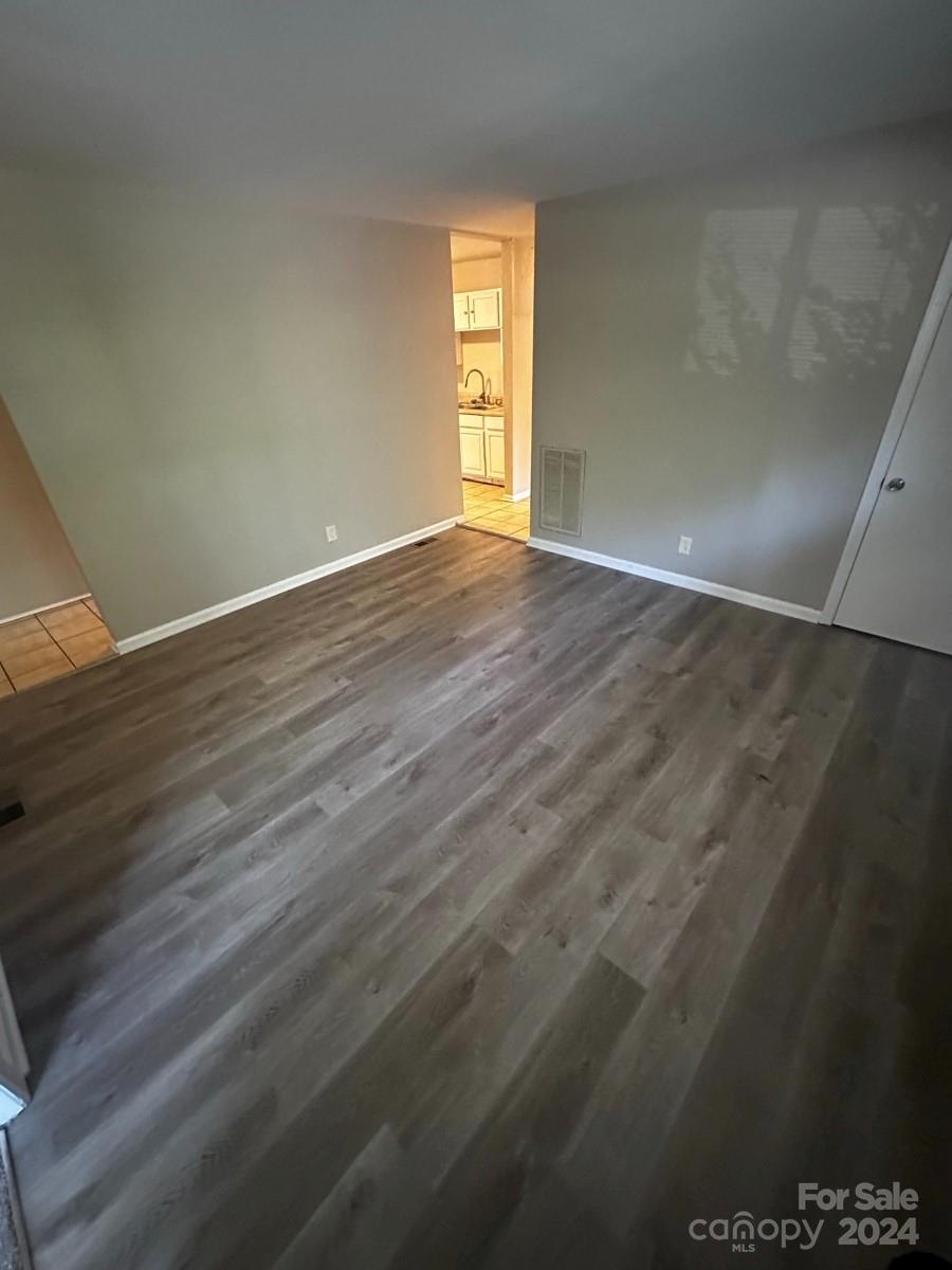 2520 Thornton Road Charlotte, NC 28208 - Photo 6 of 8
