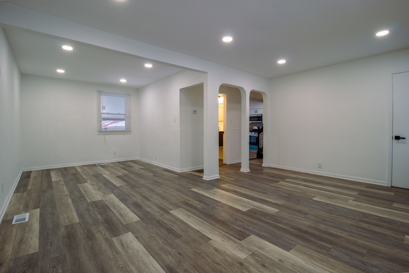 17552 Roy Street Lansing, IL 60438 - Photo 4 of 30