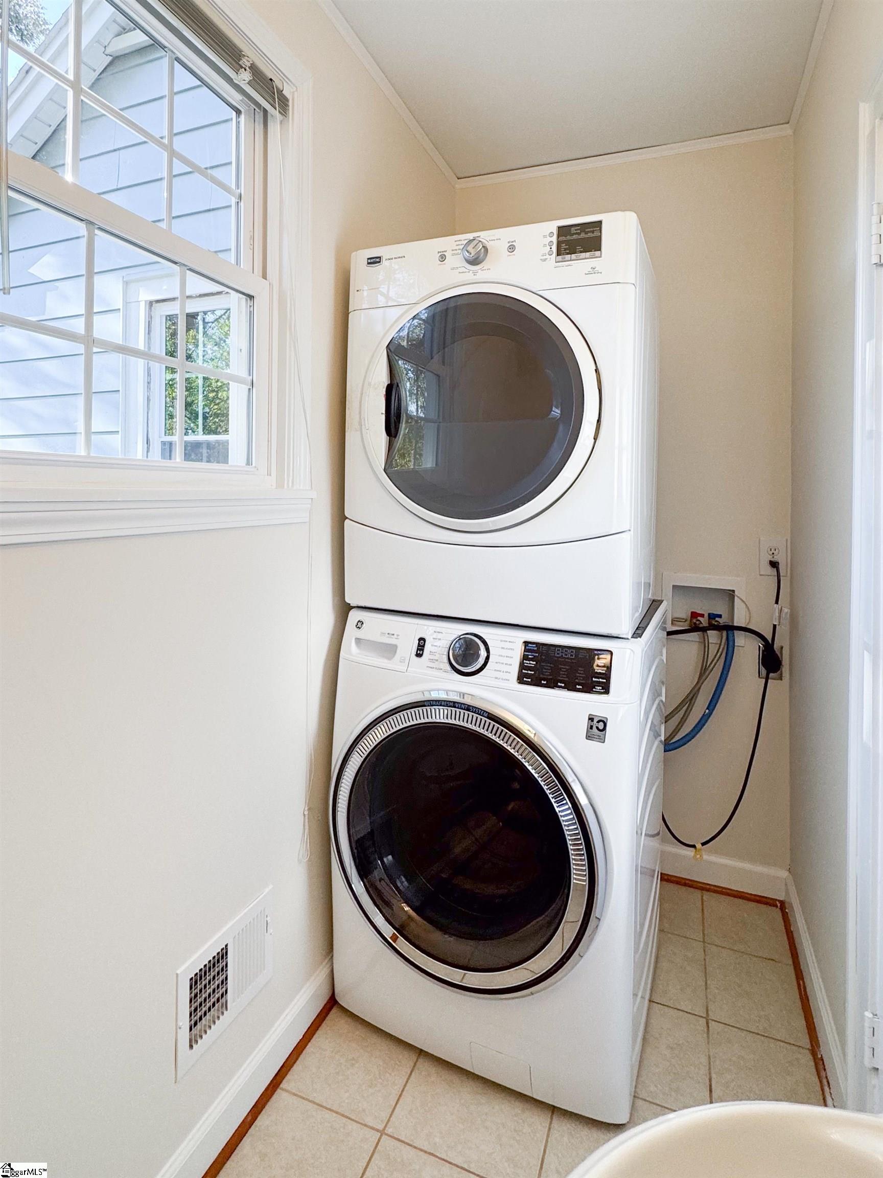 321 Ackley Road Greenville, SC 29607 - Photo 11 of 38