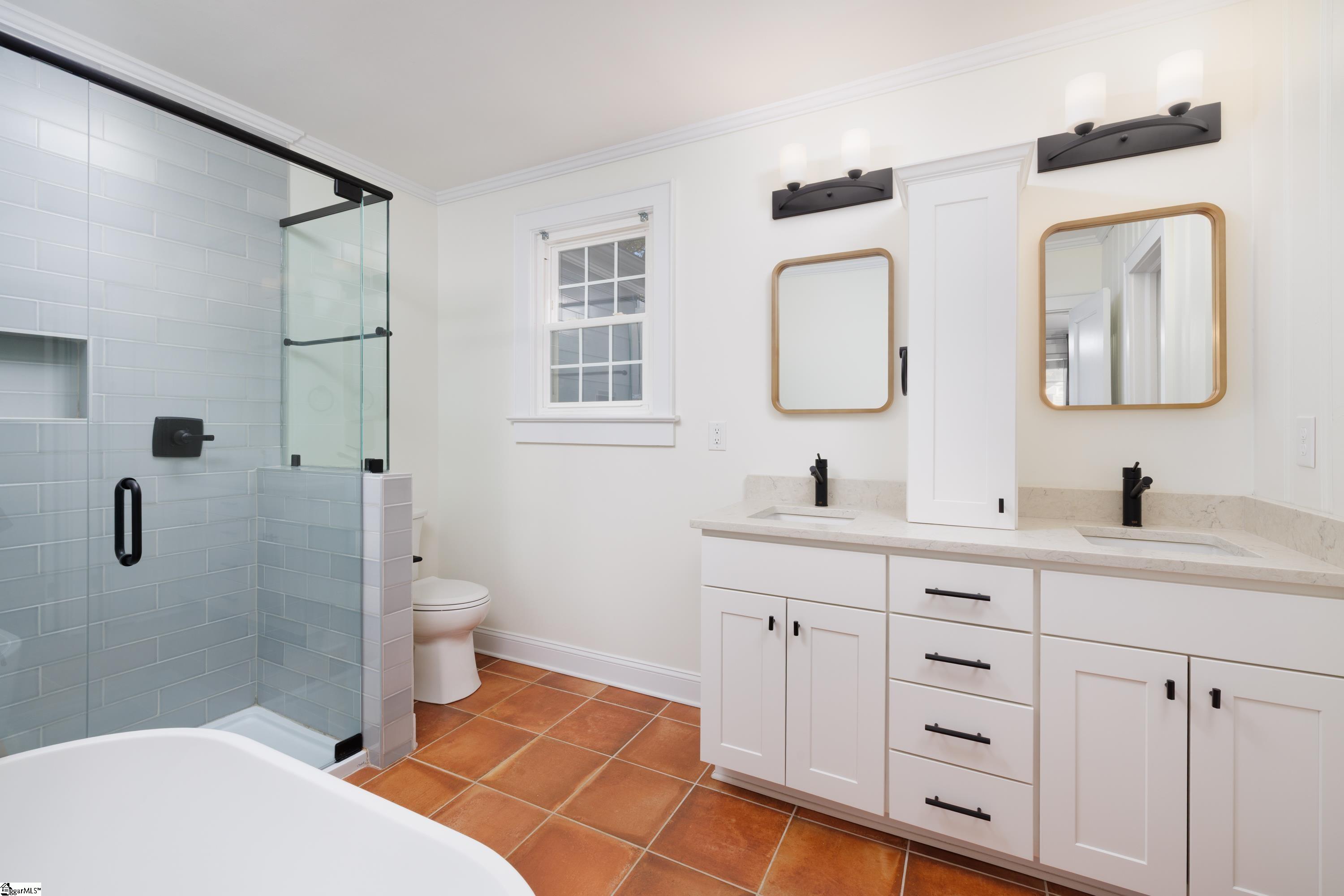 321 Ackley Road Greenville, SC 29607 - Photo 14 of 38