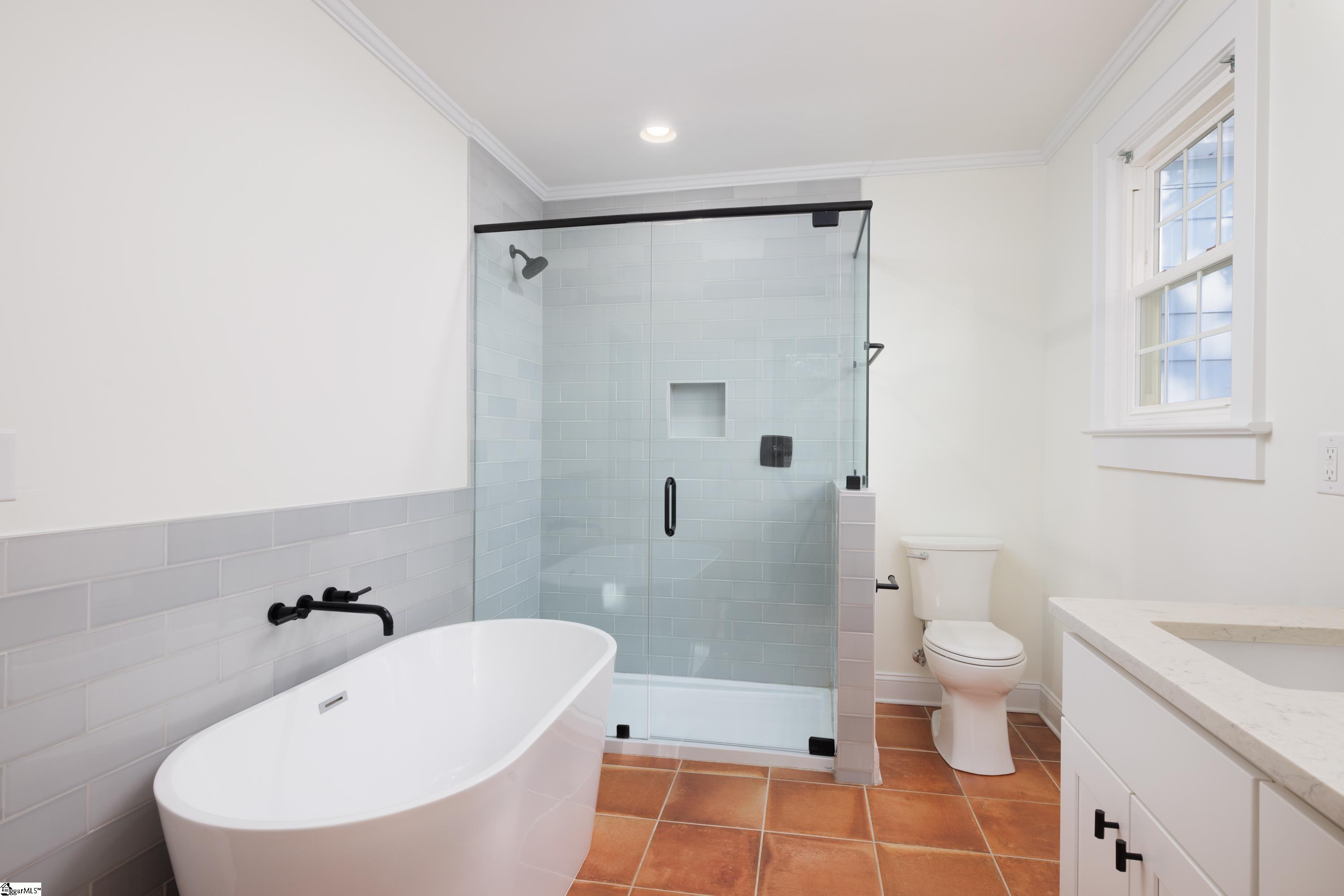 321 Ackley Road Greenville, SC 29607 - Photo 15 of 38