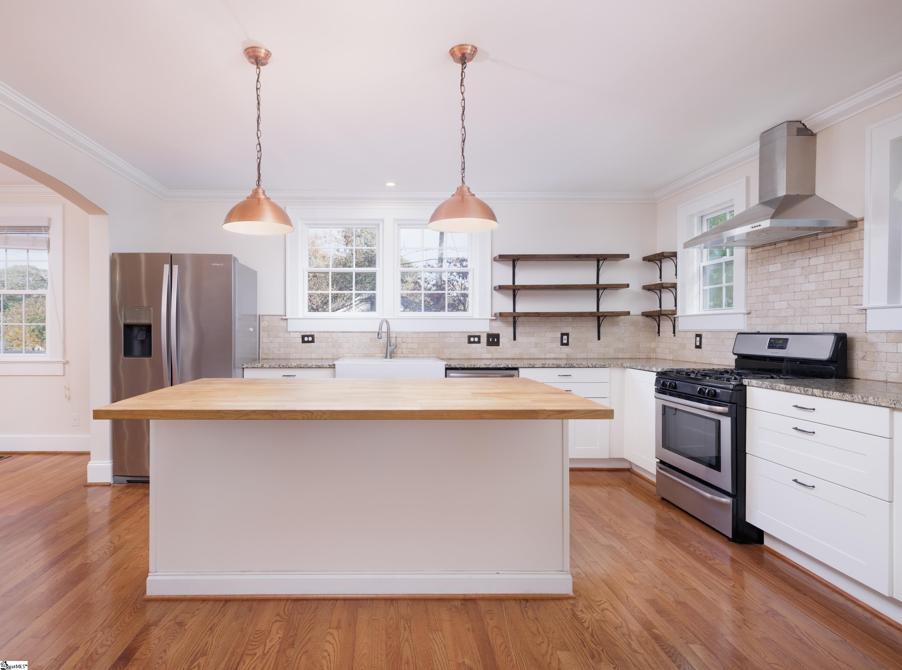 321 Ackley Road Greenville, SC 29607 - Photo 16 of 38 Gallery Image 16